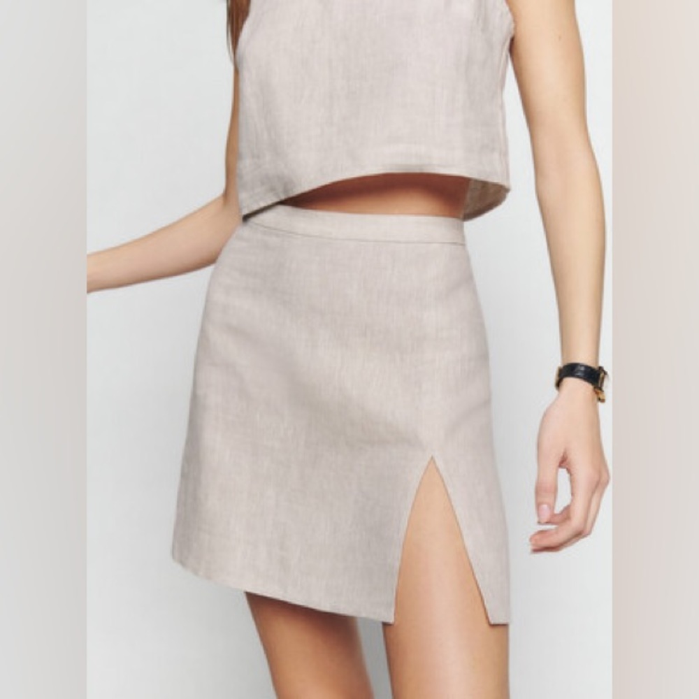 Reformation SIZE 6 100% linen Baker linen slit mini skirt
